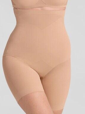 NEW Honeylove High-Waist Sculpting Shorts in Nude
